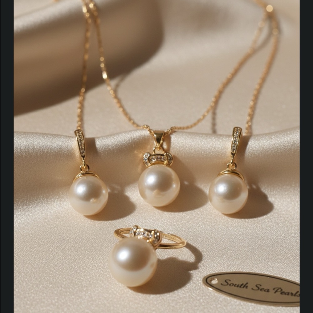 Elegant authentic south sea Pearl Jewelry Set